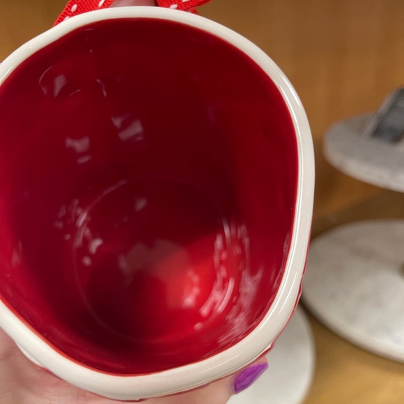 Rae Dunn Christmas Time Lace Scalloped Ribbon Ceramic Coffee Mug NWT - Picture 3 of 4